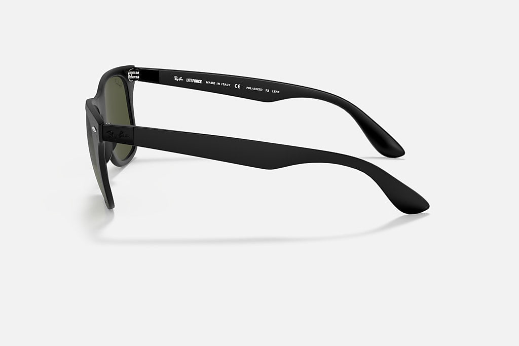 RAY-BAN WAYFARER LITEFORCE RB4195 -S52 (Matte Black)