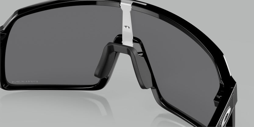 Oakley Gafa de sol modelo Sutro OO9406 con tecnología Prizm para una visión más nítida.