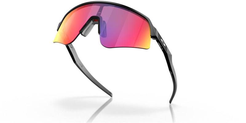 Oakley gafa de sol modelo Sutro Lite Sweep 9465 con tecnología Prizm para una visión mas nítida.
