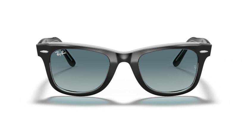 Gafa de sol marca Ray-Ban RB2140 modelo Wayfarer. Polarizada para mayor confort visual.