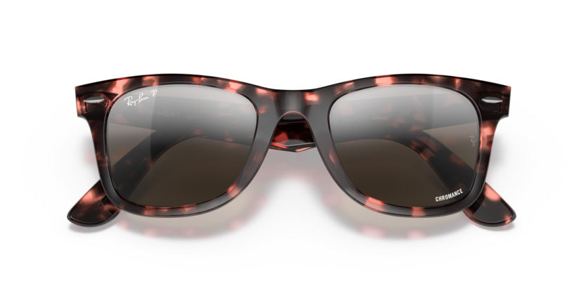 Gafa de sol marca Ray-Ban RB2140 modelo Wayfarer. Polarizada para mayor confort visual.