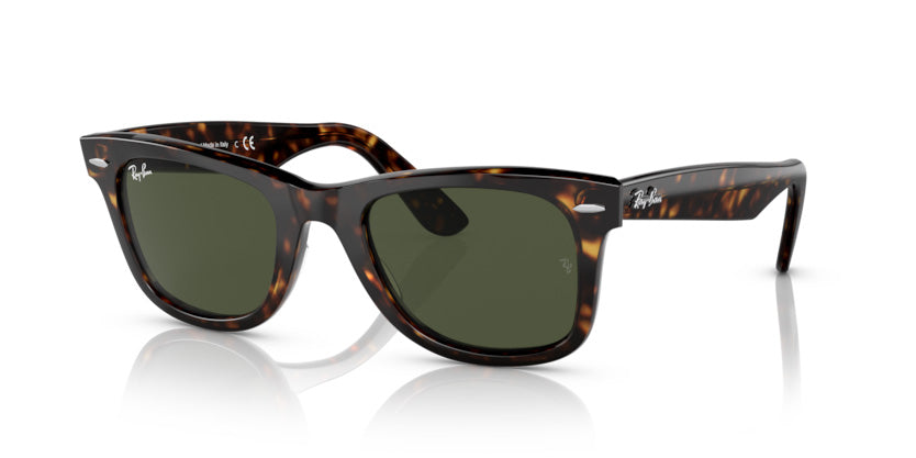 Gafa de sol marca Ray-Ban RB2140 modelo Wayfarer. Polarizada para mayor confort visual.