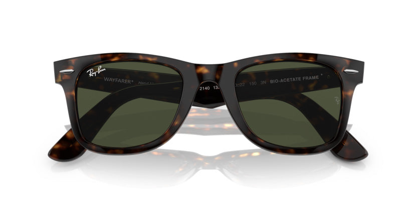 Gafa de sol marca Ray-Ban RB2140 modelo Wayfarer. Polarizada para mayor confort visual.