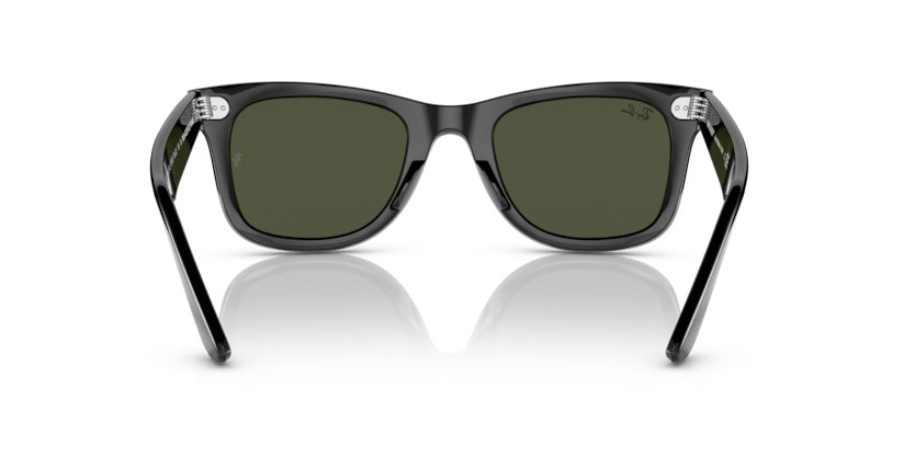 Gafa de sol marca Ray-Ban RB2140 modelo Wayfarer. Polarizada para mayor confort visual.