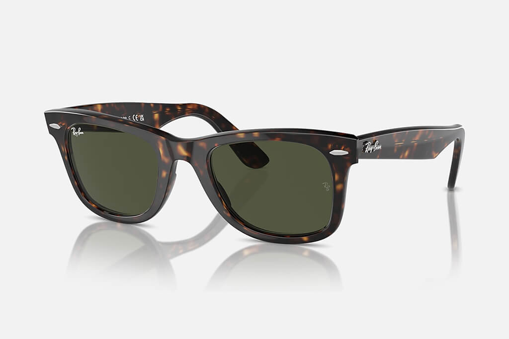 Gafa de sol marca Ray-Ban RB2140 modelo Wayfarer. Polarizada para mayor confort visual.