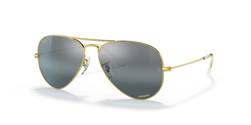 Ray Ban polarizado con tecnología chromance modelo Aviator Large Metal color legend gold y cristales color plateado azulado 