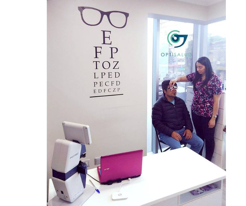 Consulta oftalmológica para las ciudades de Temuco y Osorno, la consulta es realizada por un profesional del área de la salud Tecnólogo Médico con especialidad oftalmología. El profesional tomará los exámenes necesarios para así entregar al paciente su receta de lentes.